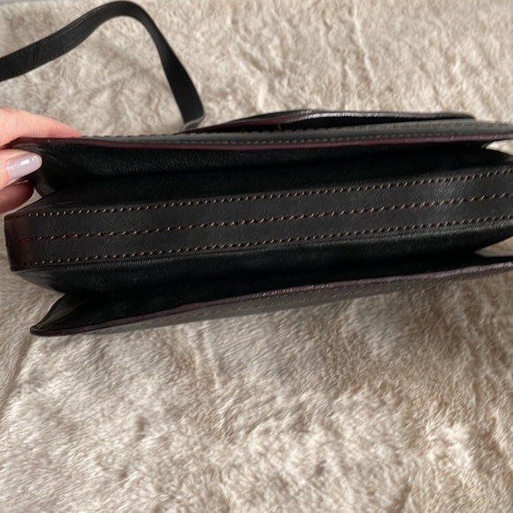 NWOT OrYanny Black Leather Handbag with Turn-lock closure. 10 L x 4 W x 6.5 H - Picture 5 of 16